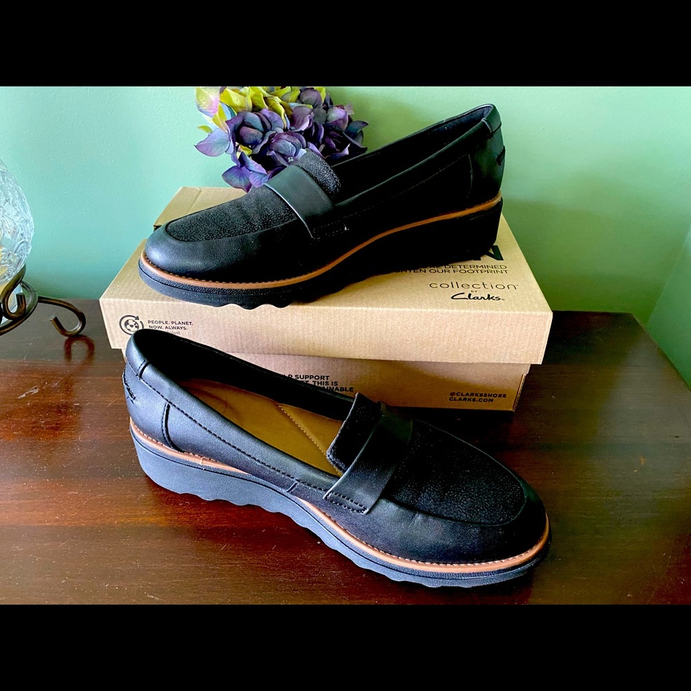 Clarks black loafer shoes